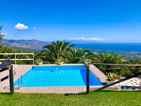 Panoramic Etna villa with sea view pool
