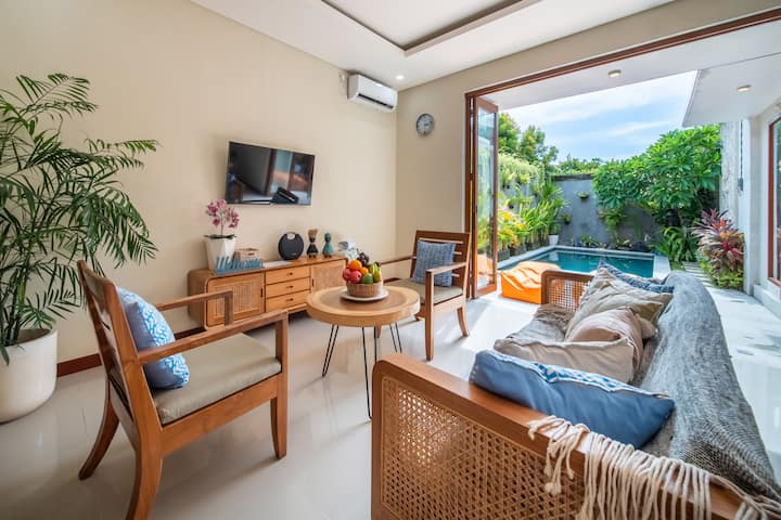 Strategic Seminyak 2br Villa Near Gusto Gelato - Bali