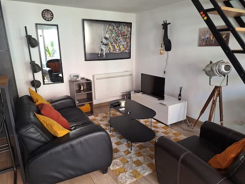 Popular Airbnb listing: Quiet, your cozy, fully equipped, air-conditioned studio in Tourcoing