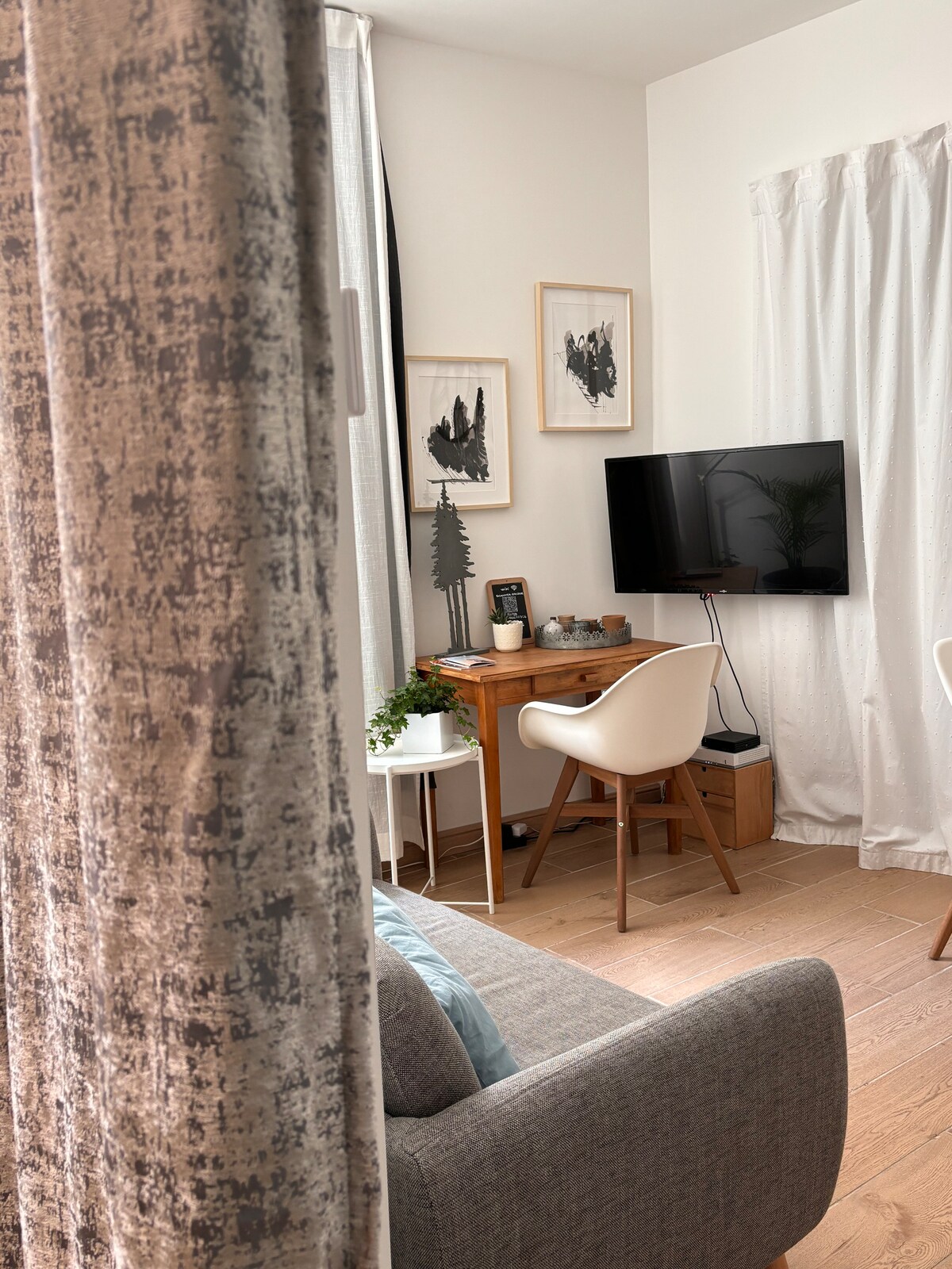 Top Airbnb: historic center courtyard side quiet comfort air conditioning à Avignon