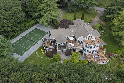 Luxury Estate | Walk to Beach | Tennis | Sleeps 20