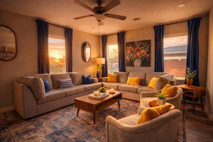 Historic Dallas Bungalow | 3br/3ba | Gated Parking - Dallas, TX