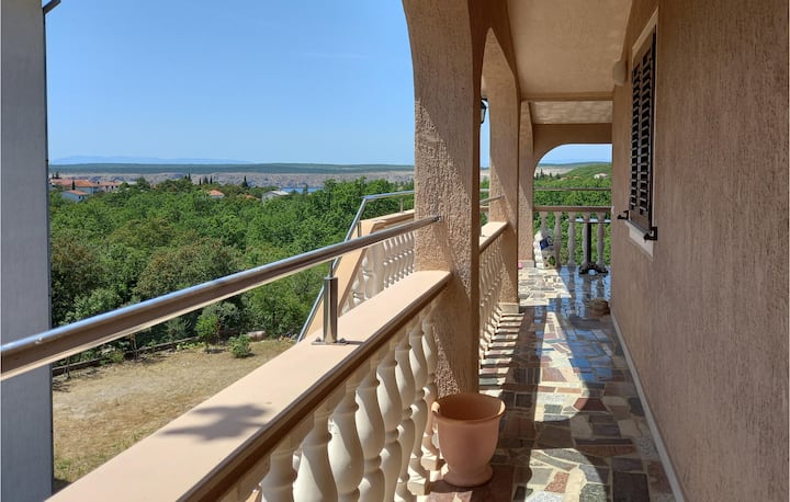 2 Bedroom Gorgeous Apartment In Jadranovo - Jadranovo