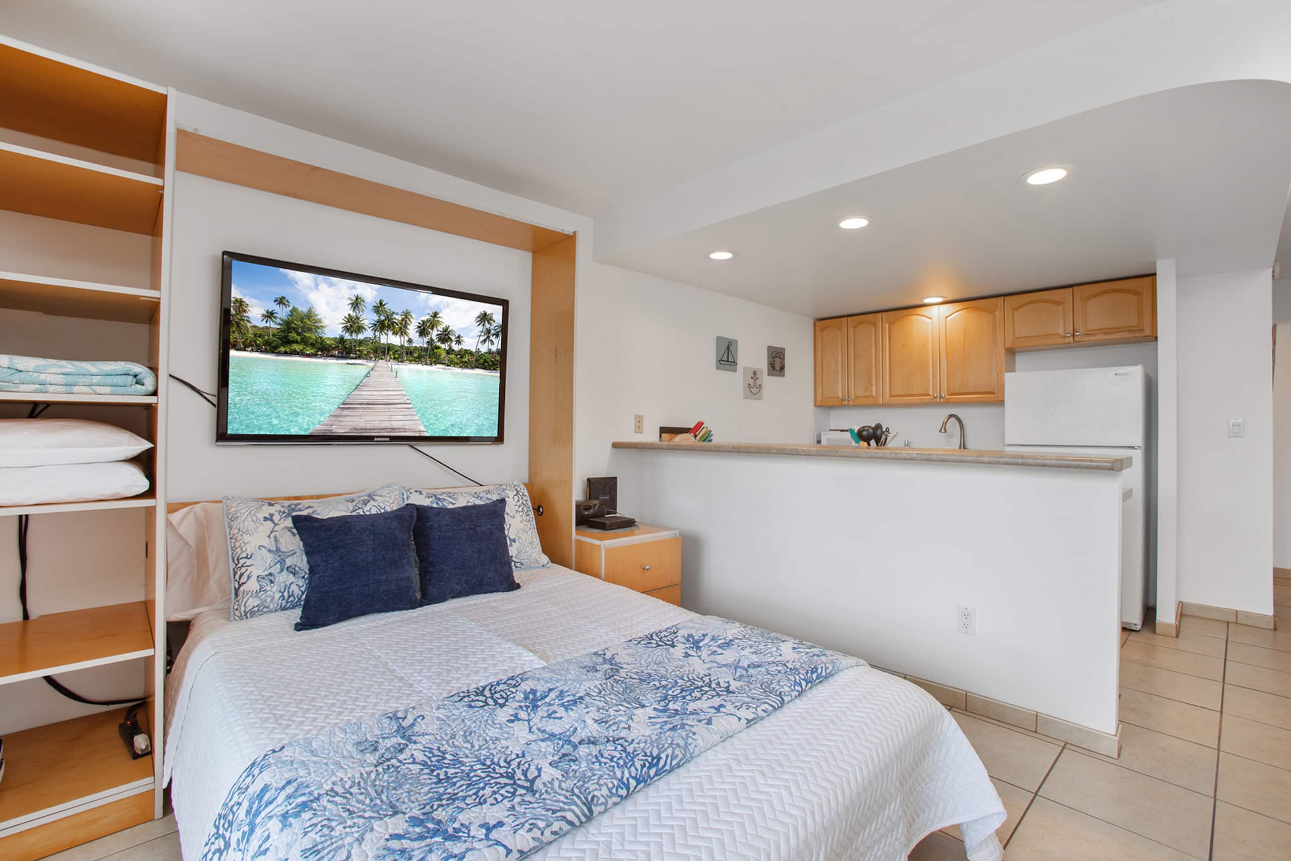 Condo in Kihei · ★4.5 · Studio · 2 beds · 1 bath - Image 28