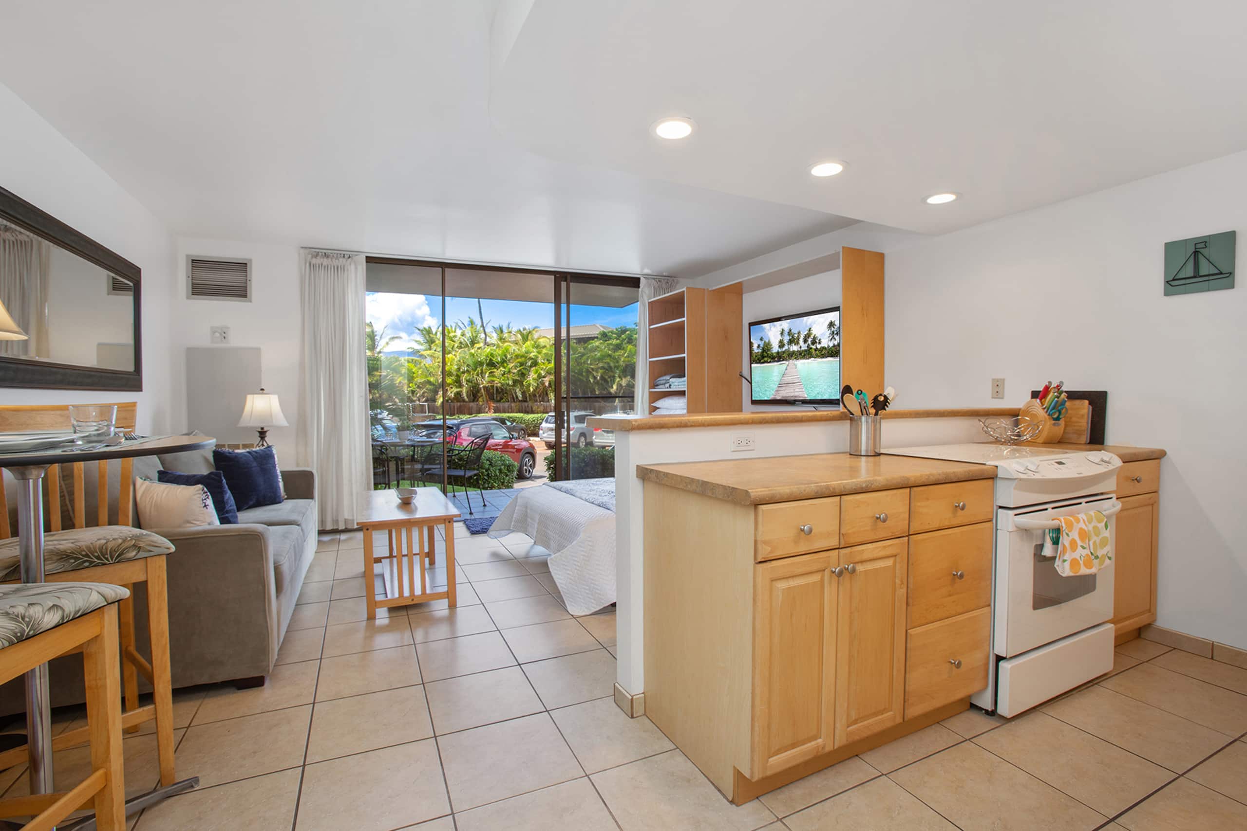 Condo in Kihei · ★4.5 · Studio · 2 beds · 1 bath - Image 18