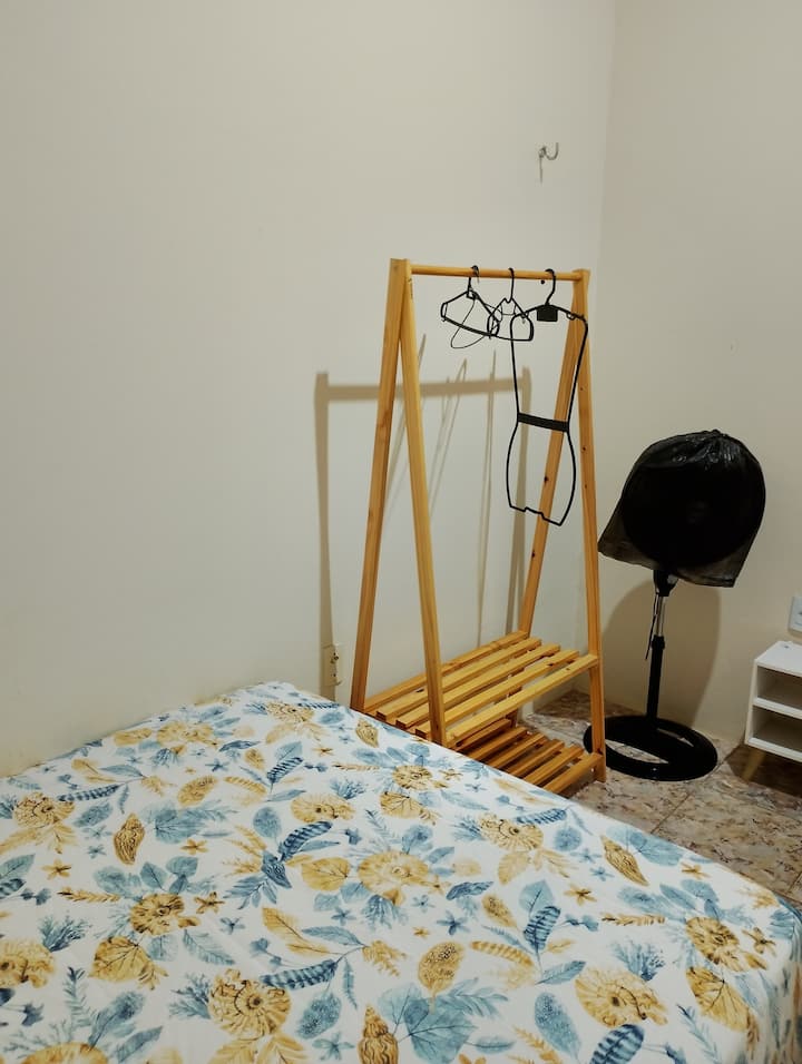 บาร์ราโนวาบีชรูม เตียงเดี่ยว Herval unibox และเตียงคู่ Ortobom มีม่านทึบแสงสำหรับผู้ที่ชอบนอนในที่มืด