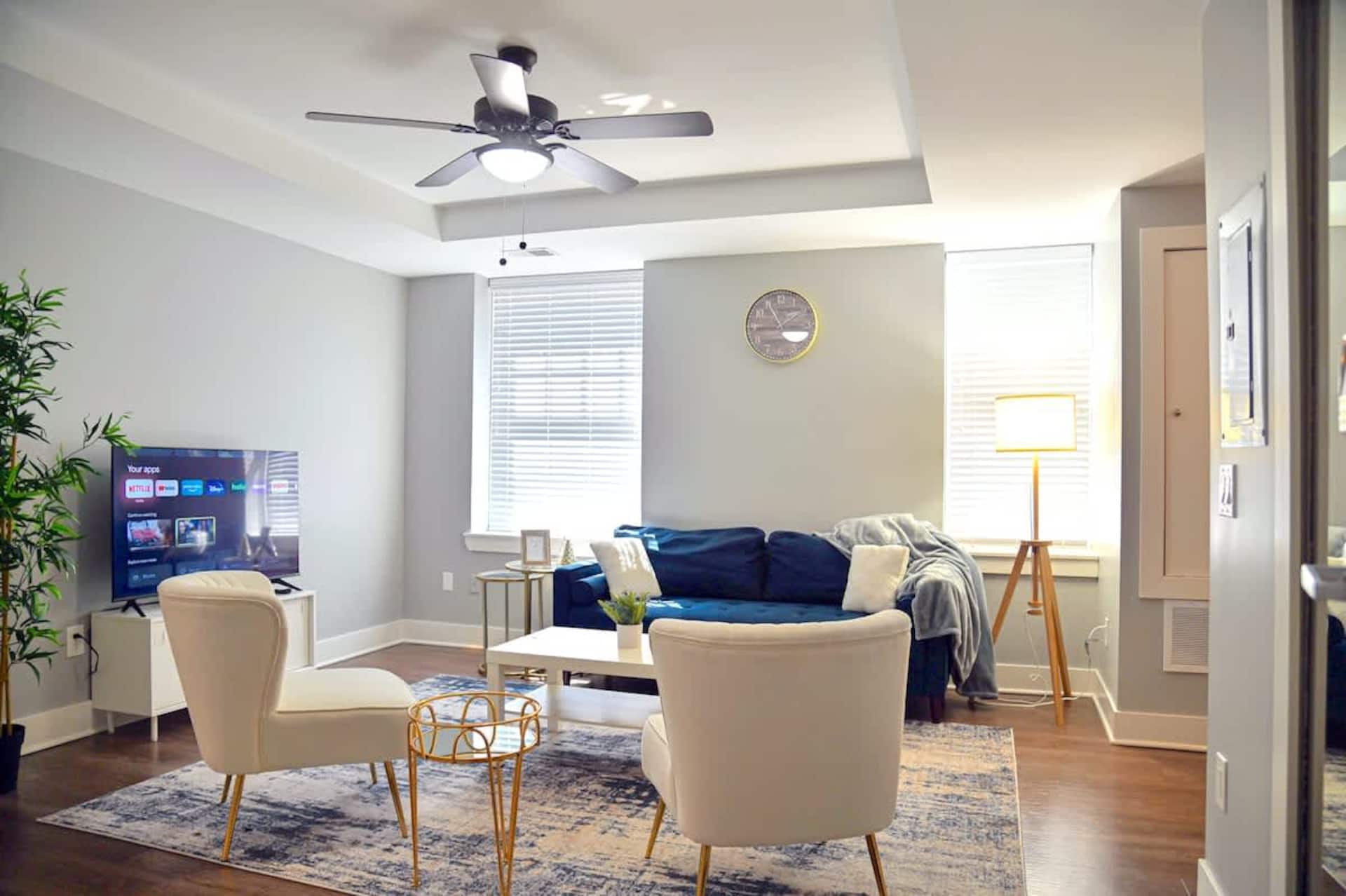 Cozy & Captivating Getaway Minutes From Downtown