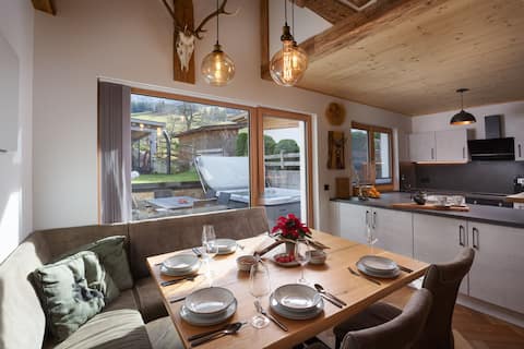 Popular Airbnb listing: das brunn - exclusive ski-in/ski-out chalet in Kirchberg In Tirol