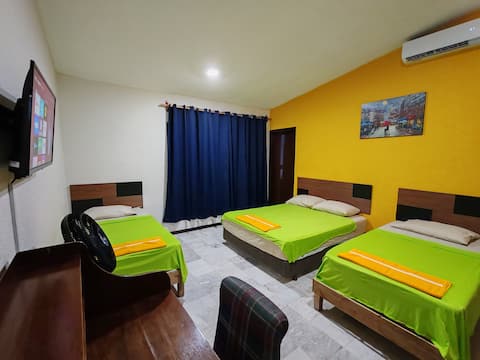 House for 10 with air conditioning, garage for 1 car. It is billed