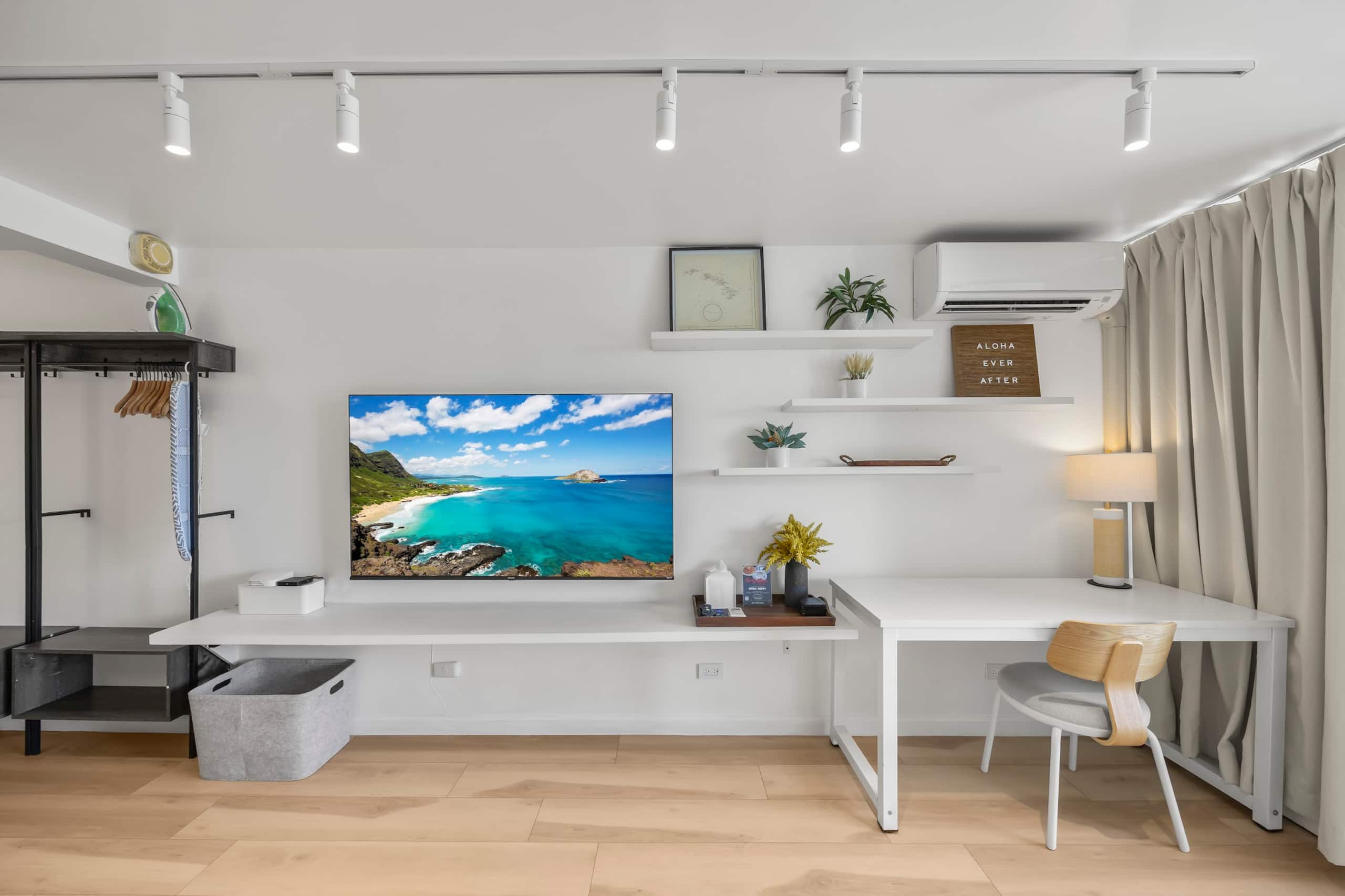 Condo in Honolulu · ★4.95 · Studio · 2 beds · 1 bath - Image 5