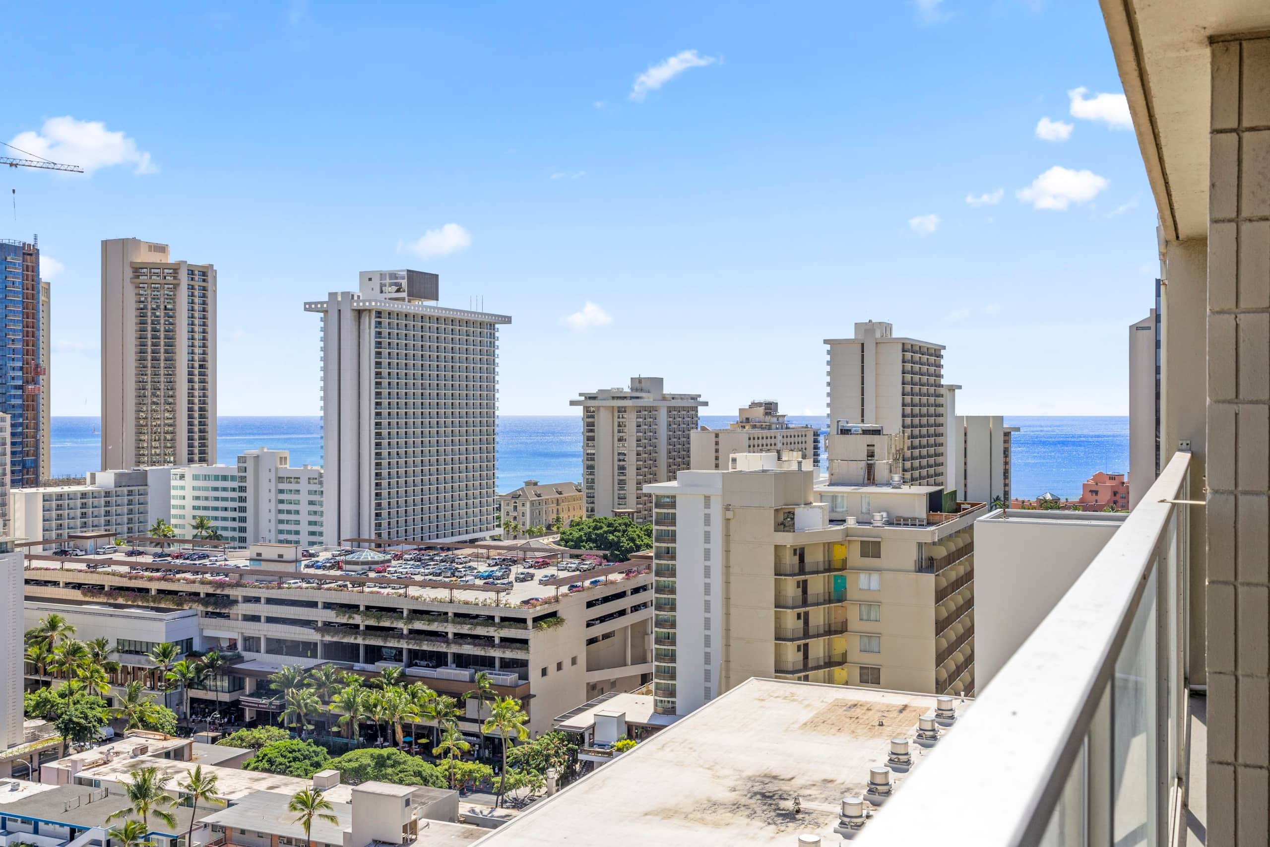 Condo in Honolulu · ★4.95 · Studio · 2 beds · 1 bath - Image 25