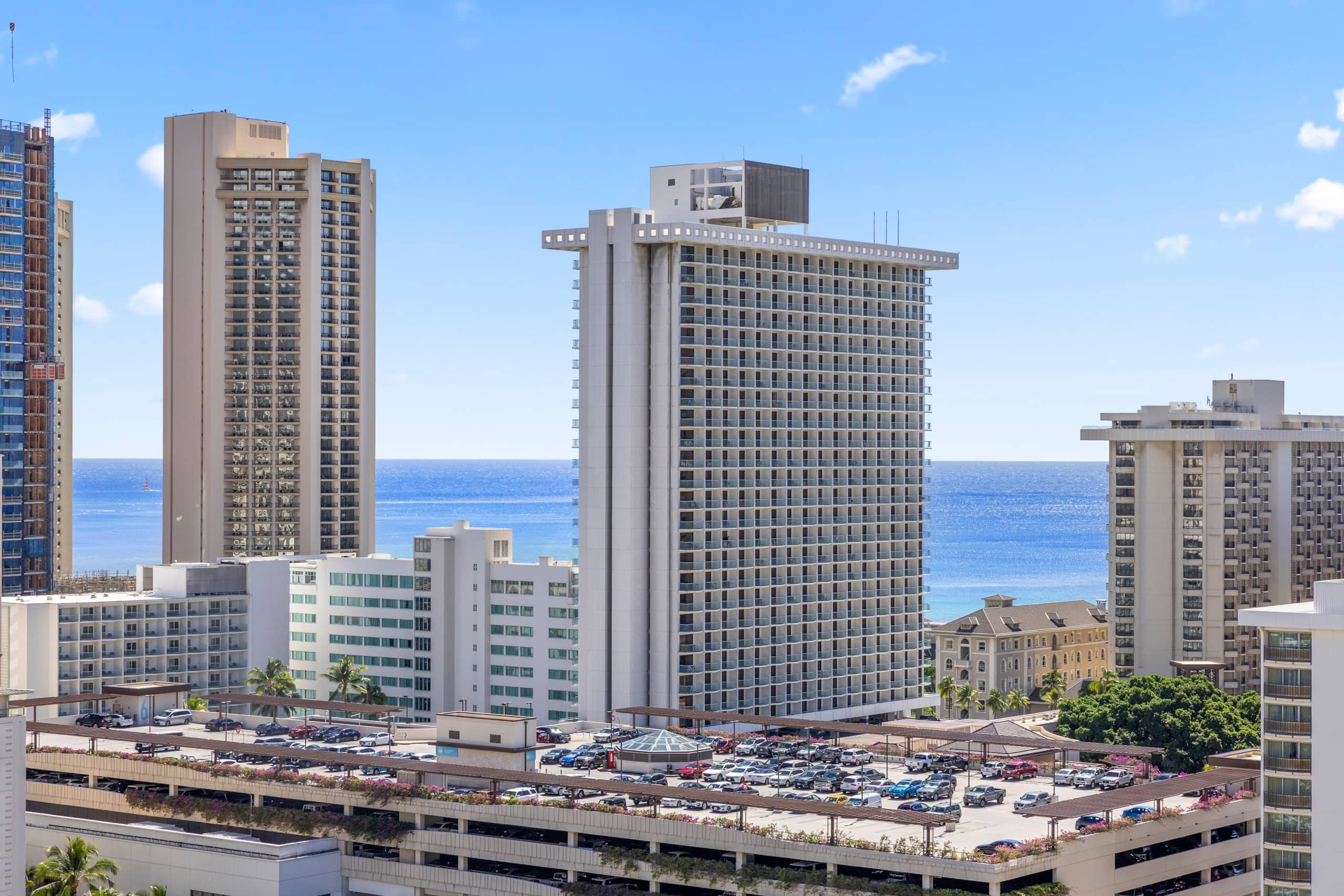 Condo in Honolulu · ★4.95 · Studio · 2 beds · 1 bath - Image 28