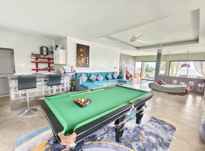 Charu Bay Beachfront Seaview (Entire 2nd Floor) - Ko Pha Ngan
