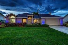 Montserrat, 5222 Montserrat Dr
