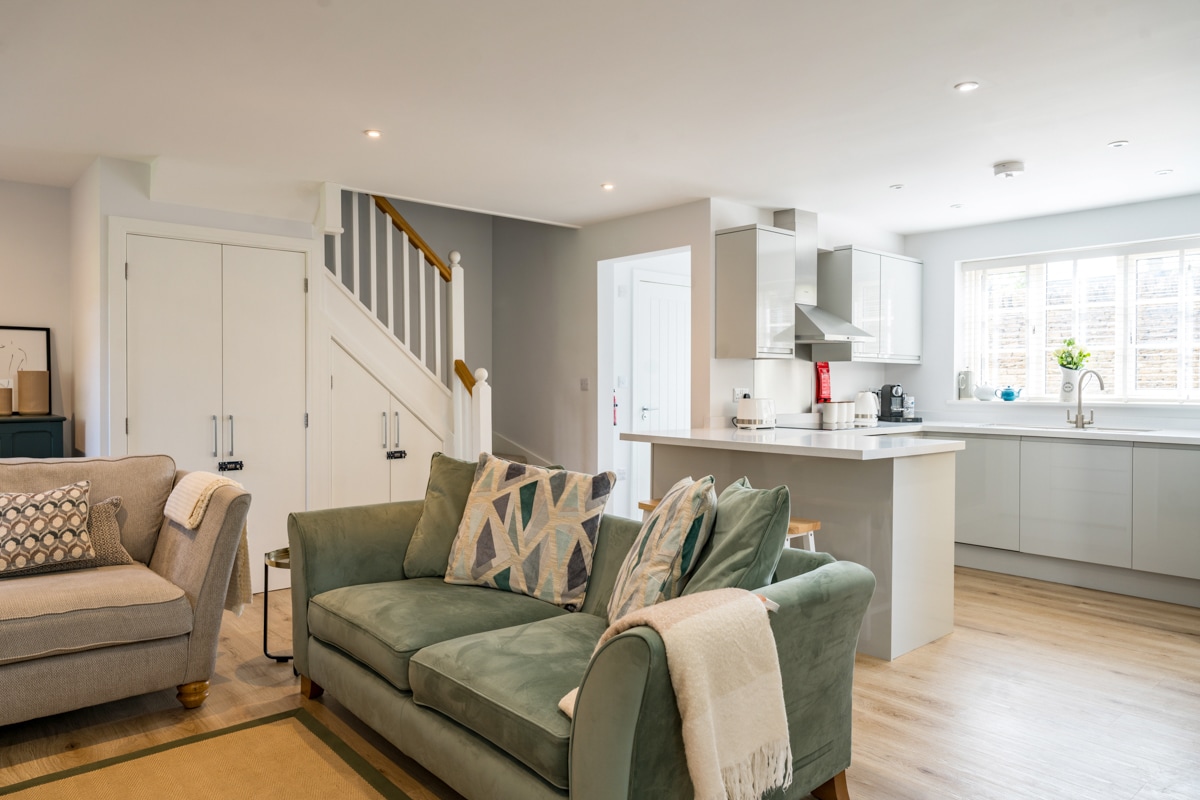 Leistungsstarkes Airbnb: Beautiful Cotswold Cottage - very central location in Stow On The Wold