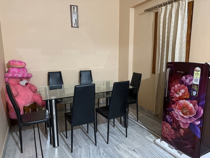Maan's Abode | Private Floor - Faridabad