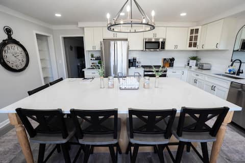 -The Lake house-
Canal, Kayaks, Parking, Balcony