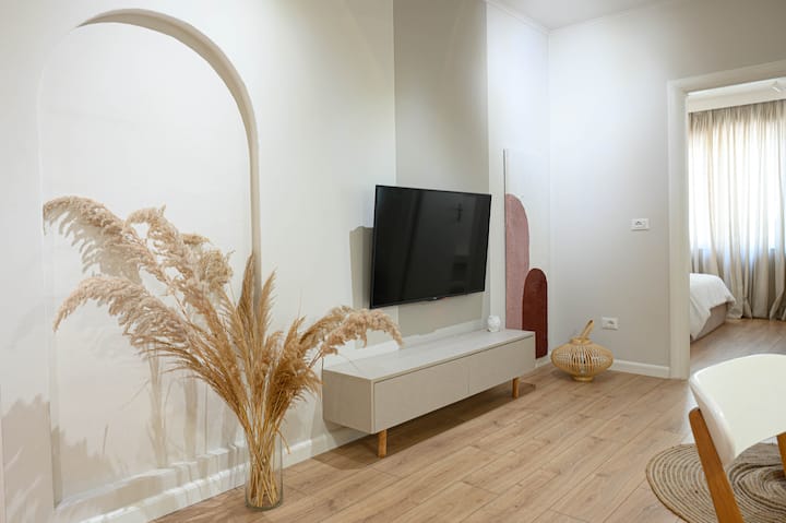 Inntown 6/b - City Center Apartment - Tirana