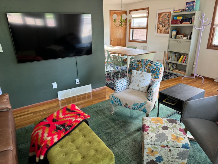 Comfortable And Quaint Space W/ Hot Tub - Brookings, SD
