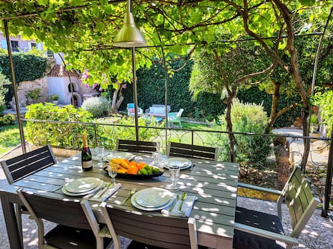 Villa Franca - with private garden, near beach