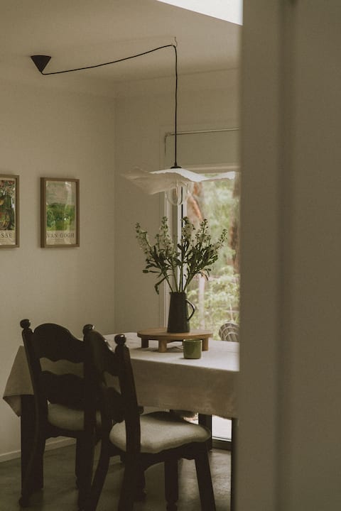 Peaceful Cabin | Near Jervis Bay w/fireplace