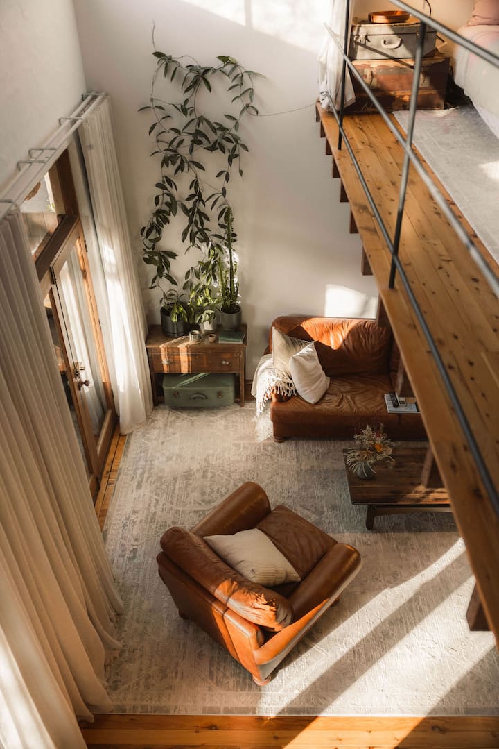 Orcades & Karoa: Luxurious Light Filled Loft - Perth