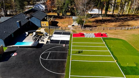 Pickle Ball NFL Turf Field Golf Hot Tub & Animals!