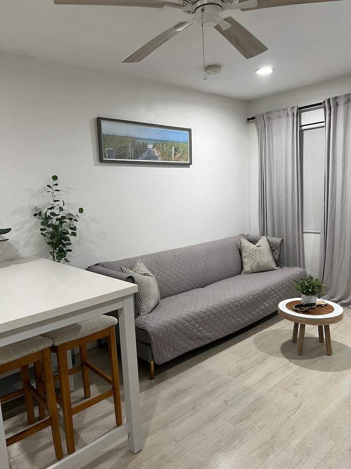 Modern Guest Home Near La/disney - モンテベロ, CA