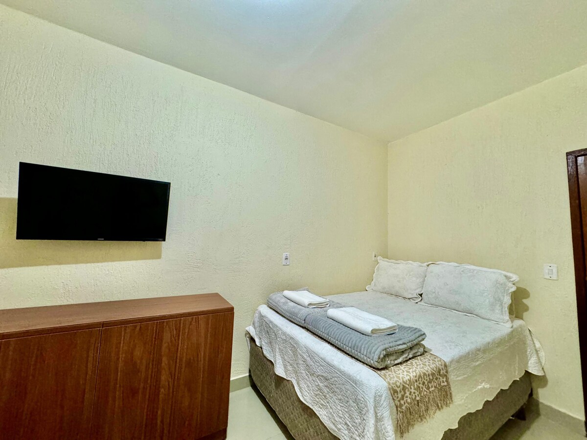 Suitë me krevat dopio dhe një krevat tek 