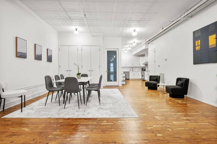 Upscale Soho Loft 2000 SF – No Party/Music gallery image 4