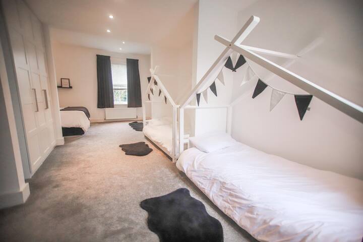 The Secret Garden gallery image 2