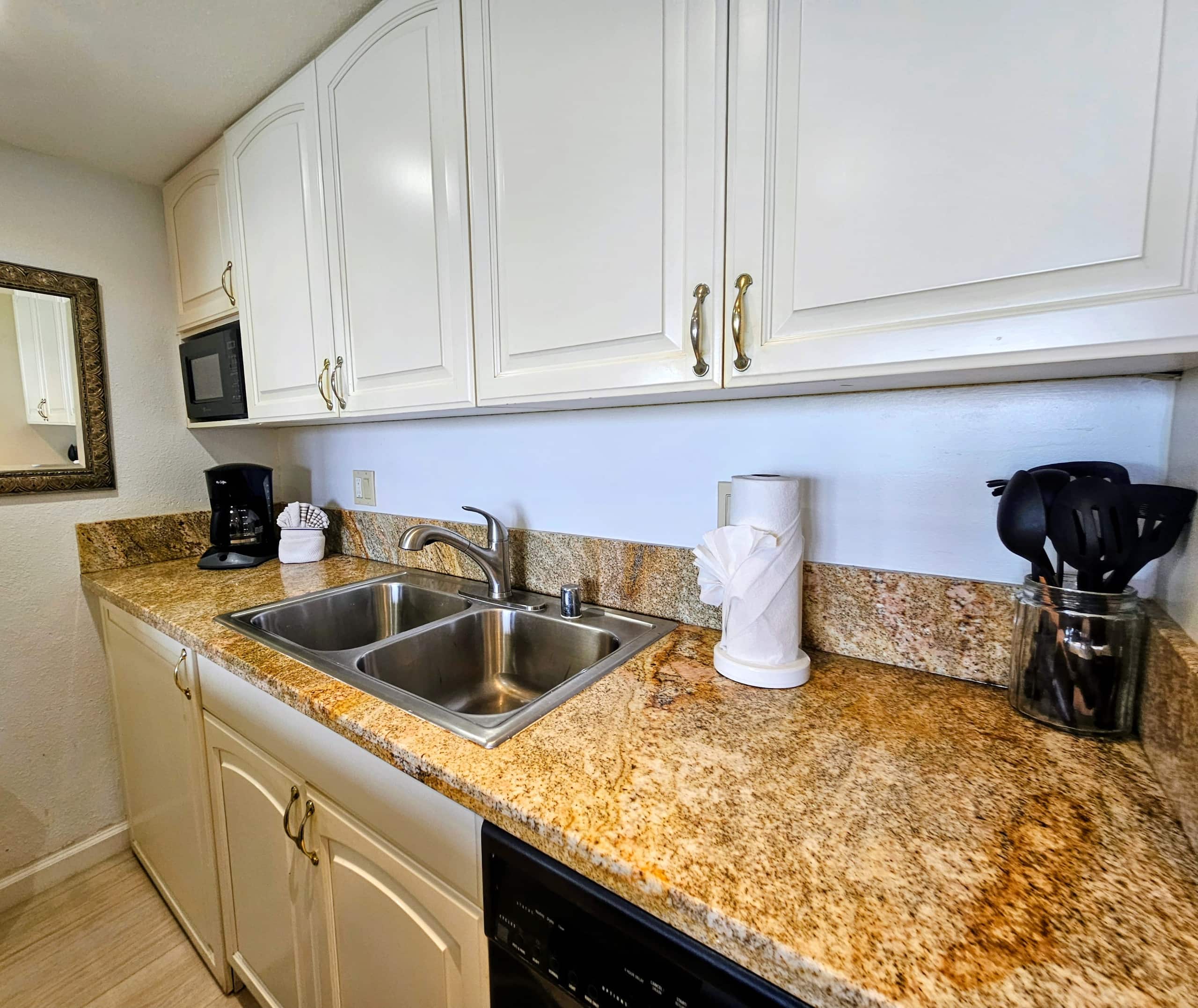 Condo in Lahaina · ★4.7 · 1 bedroom · 1 bed · 1 bath - Image 90