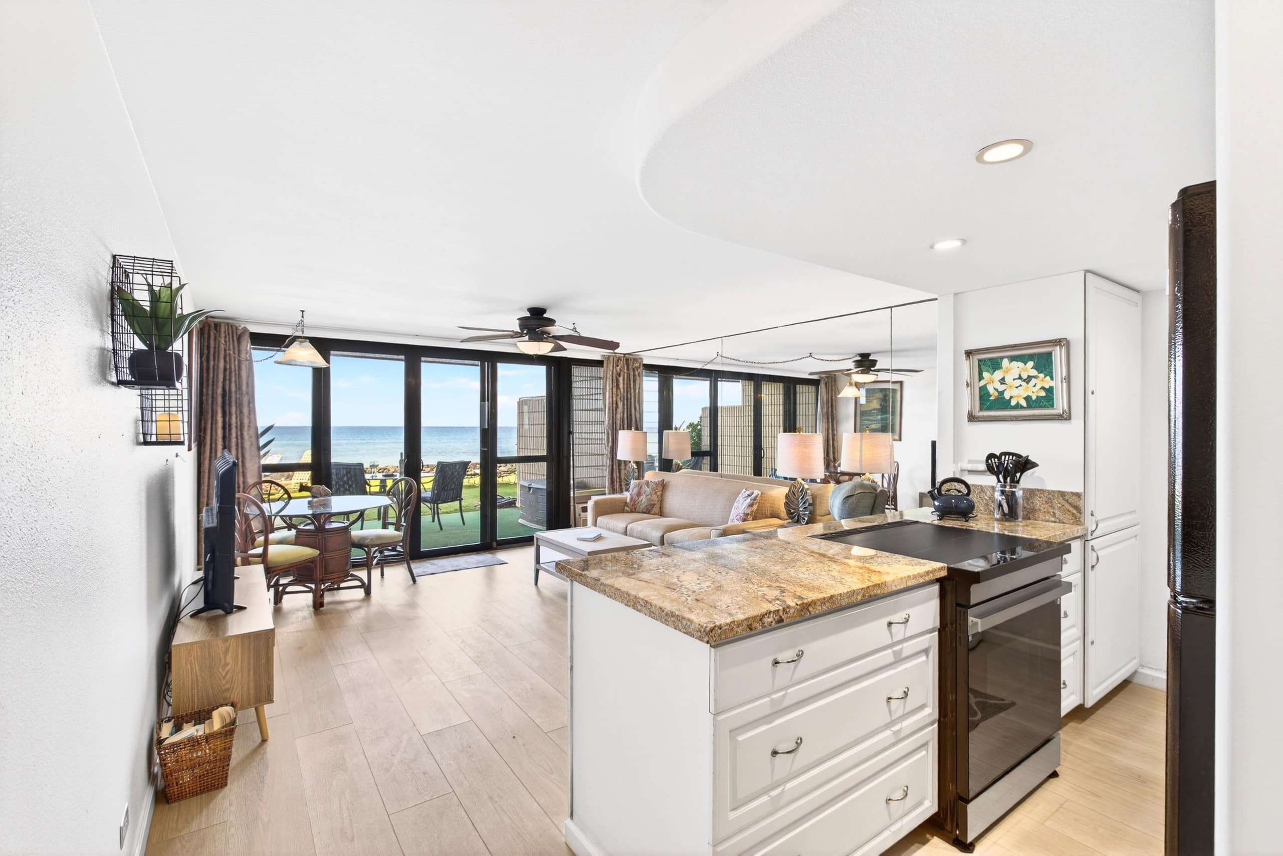 Condo in Lahaina · ★4.7 · 1 bedroom · 1 bed · 1 bath - Image 9