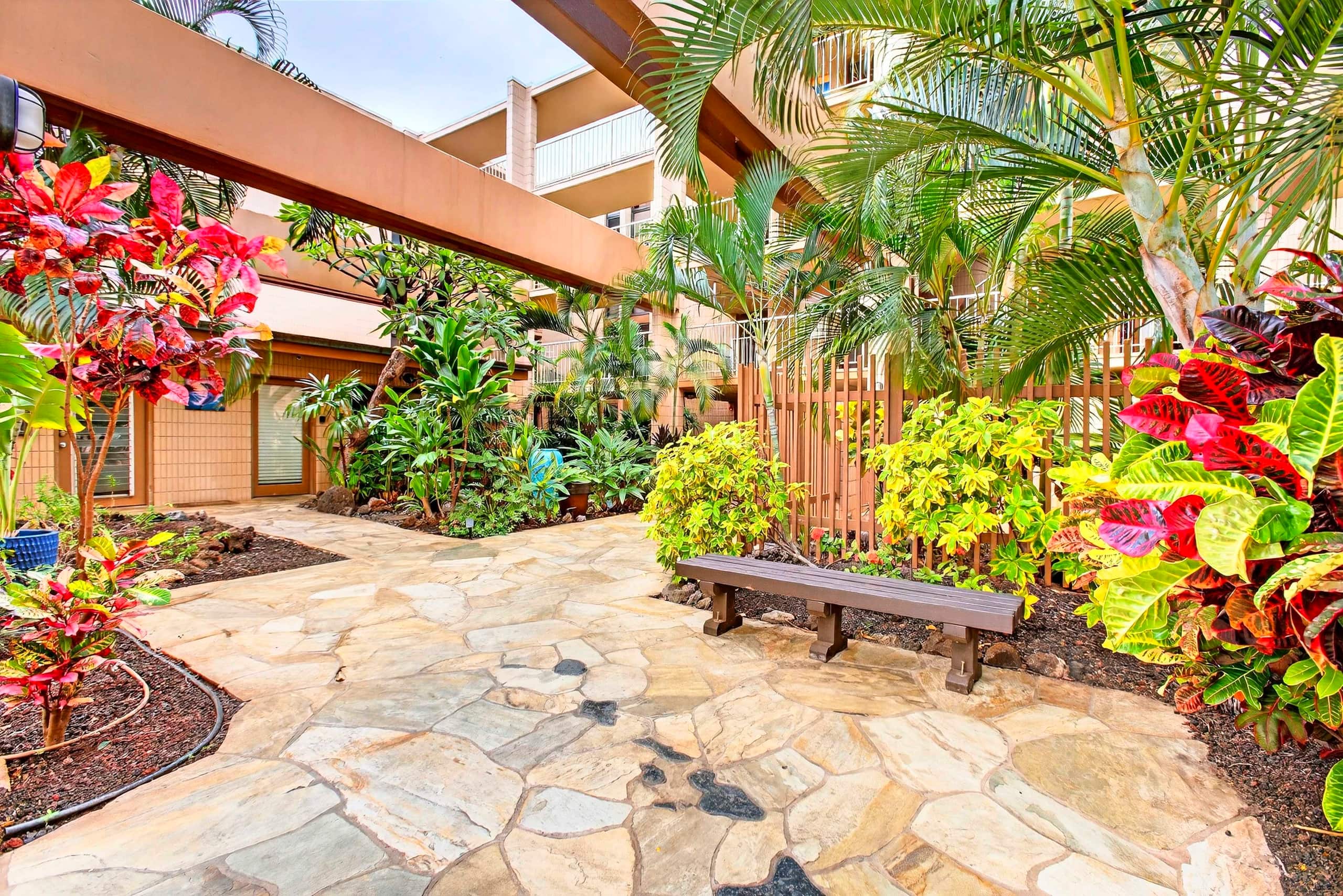 Condo in Lahaina · ★4.7 · 1 bedroom · 1 bed · 1 bath - Image 71