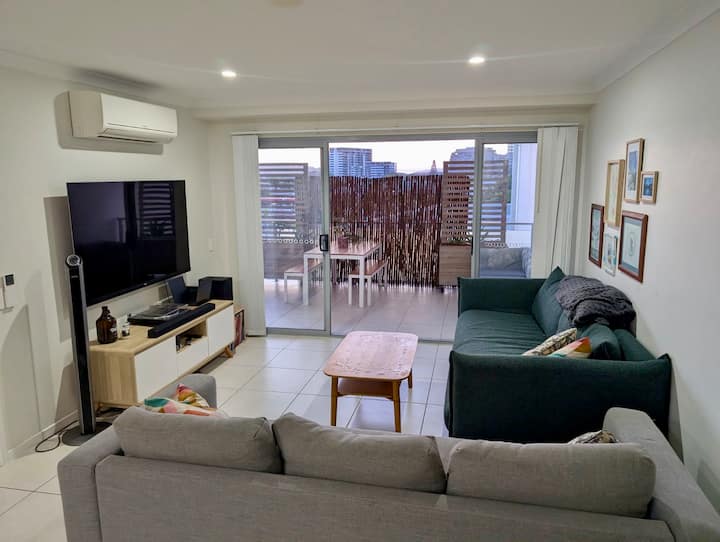 Two Bedroom Apartment In Cotton Tree. - Maroochydore