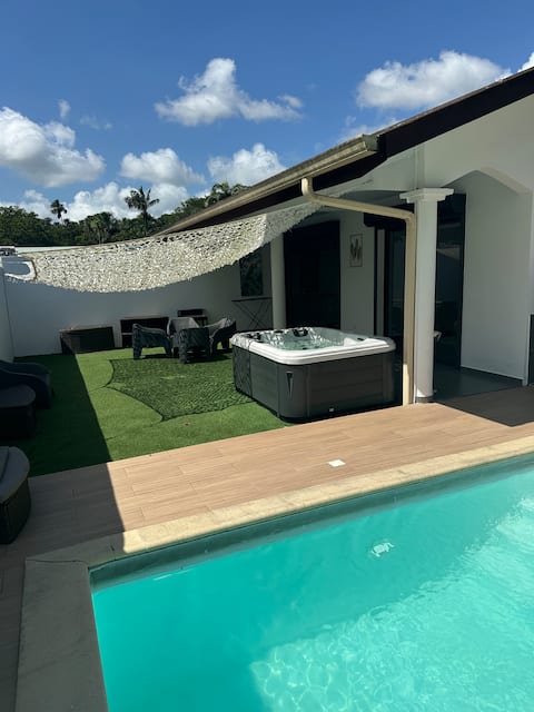 La Palmeraie Lodge Terrace & Pool and Jacuzzi