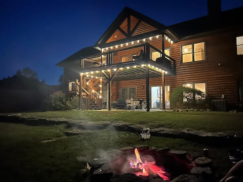 Lakeside cabin w/firebit & nearby launch & beach