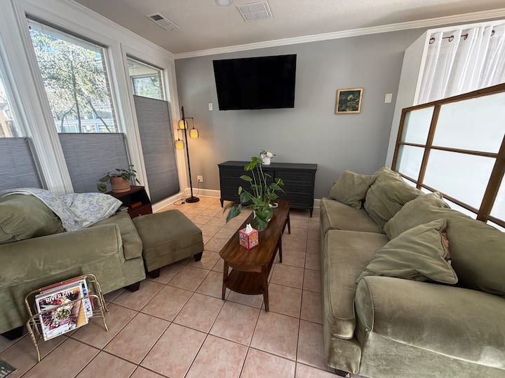 Guesthouse *Gated Parking*pet Sitting - Memphis, TN