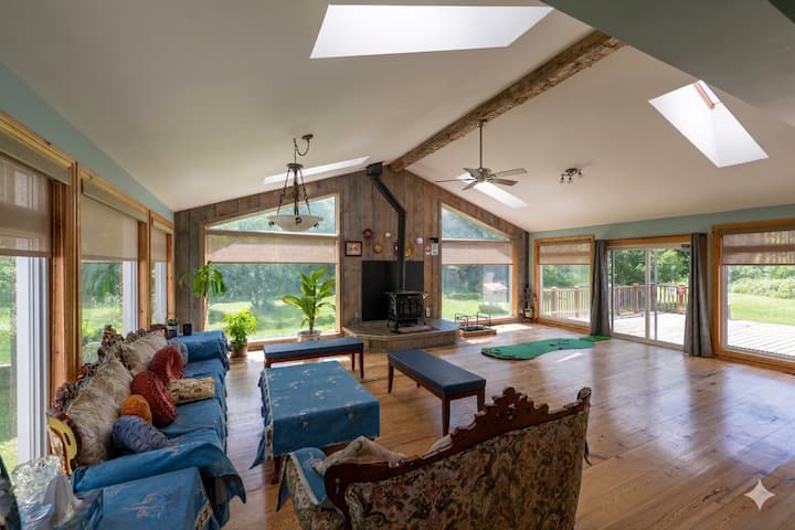 10-acre Private Retreat | Heated Salt Water Pool - Lindsay