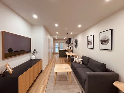 The Overlook Stay |3 Homes |Canmore Harvie Heights