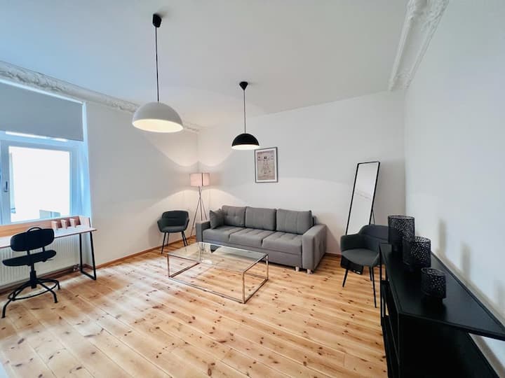 Stylish 2-room Apt Near Hackescher Markt - Berlin