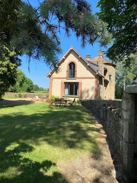 The Tower of Touvoie - Château de Touvoie Gîte