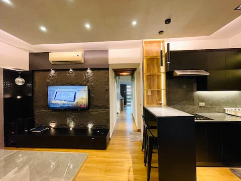 3br condo Near Megamall, Makati & Bgc with Videoke