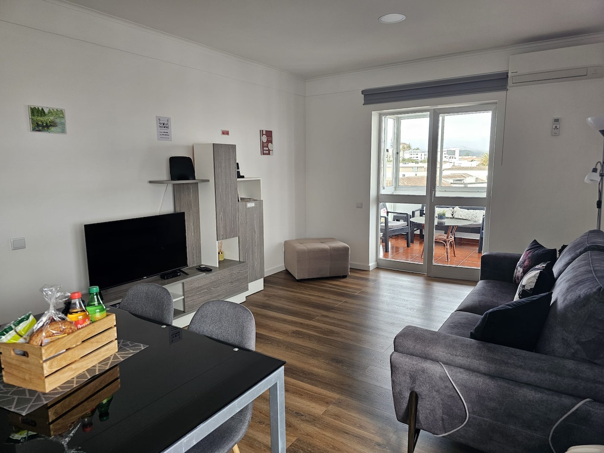 Top Airbnb: PDL Center Avenue em Ponta Delgada (São Pedro)