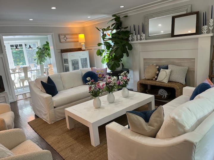 Stunning Beach House, Steps From Lake Michigan - Evanston, IL