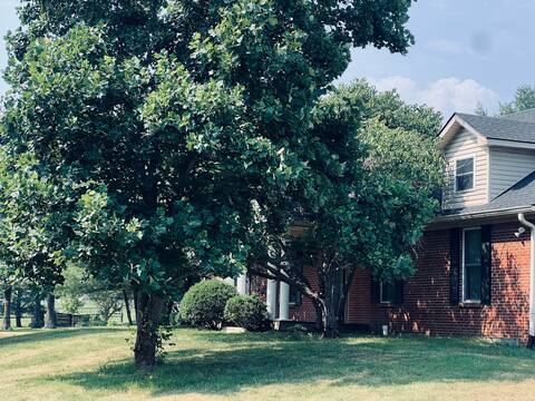 Guest Home on Historic Horse Farm