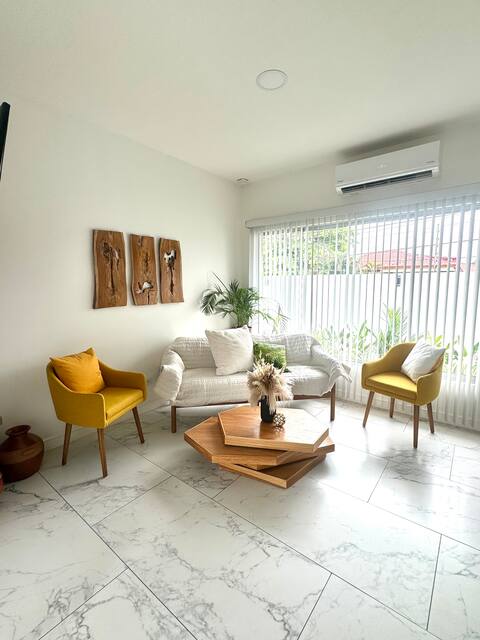 Casa Senia ~ Modern home in the heart of Liberia