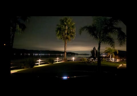 Luxurious 3000sq ft Lakefront Home on Point!