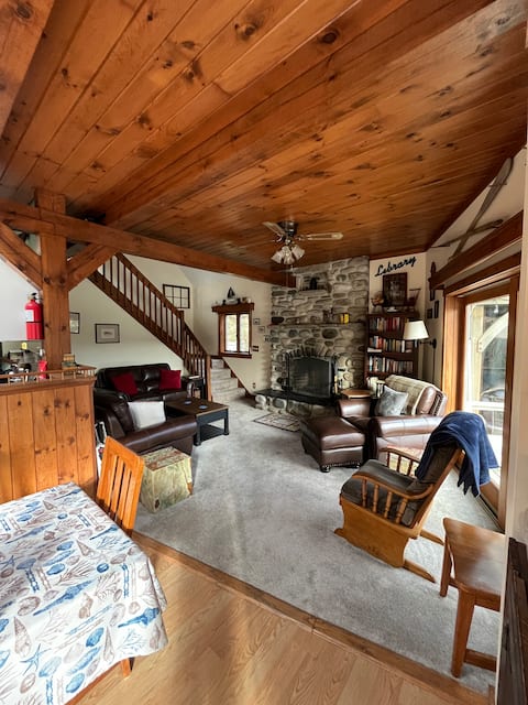 Top Airbnb: Maine Waterfront Hideaway in Midcoast Maine