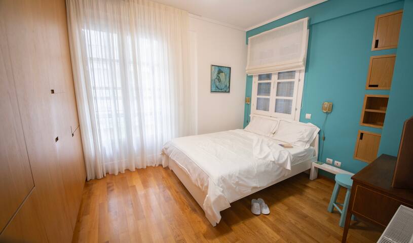 Arty flat in city center gallery image 5